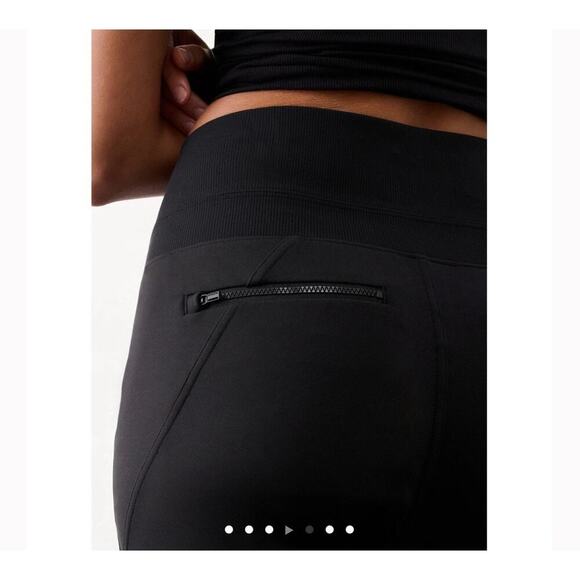 NWOT Athleta Venice High Rise Jogger Women’s Size S in Black - Picture 3 of 12